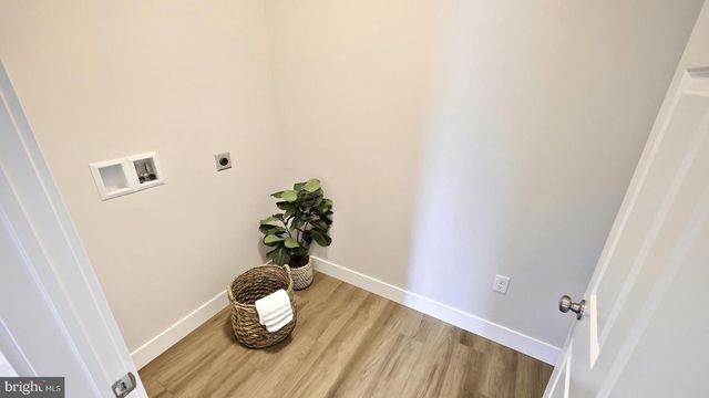 2509 HAWTHORNE DR, Harrisburg, PA 17110