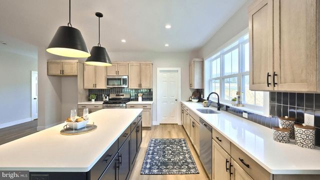 2509 HAWTHORNE DR, Harrisburg, PA 17110