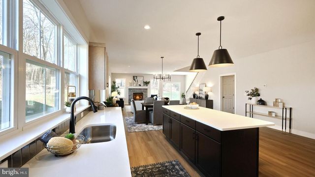 2509 HAWTHORNE DR, Harrisburg, PA 17110