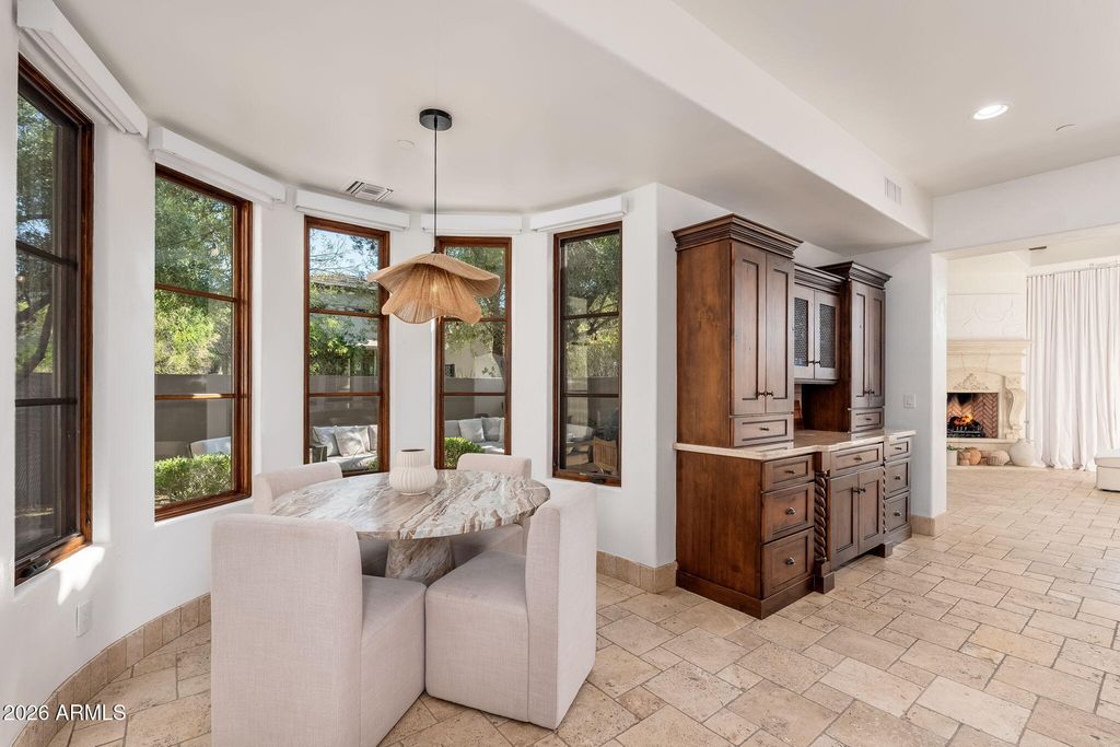 Image 11 of property listing at 21742 N 81ST Street, Scottsdale, AZ 85255