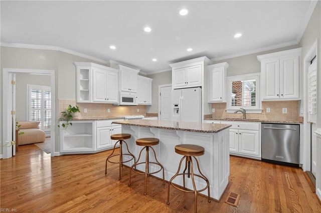 286 Walt Whitman AVE, Newport News, VA 23606