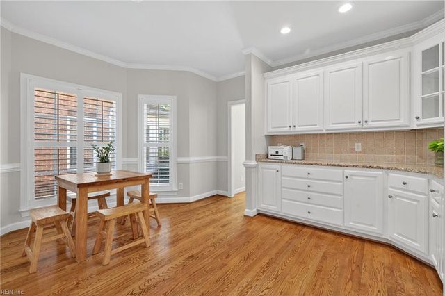 286 Walt Whitman AVE, Newport News, VA 23606