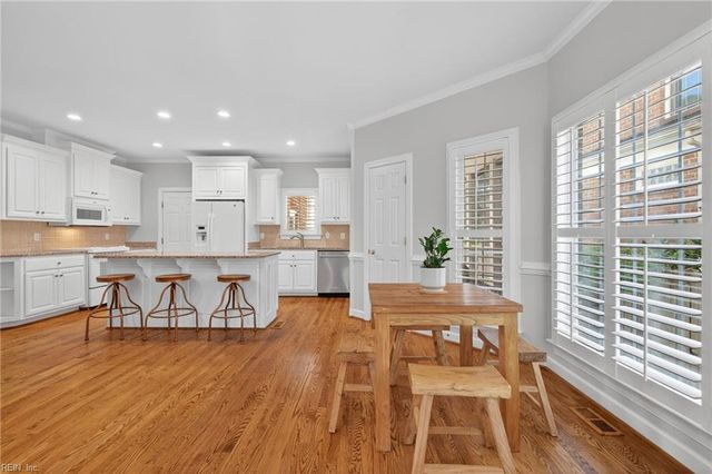 286 Walt Whitman AVE, Newport News, VA 23606