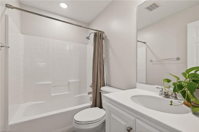 286 Walt Whitman AVE, Newport News, VA 23606