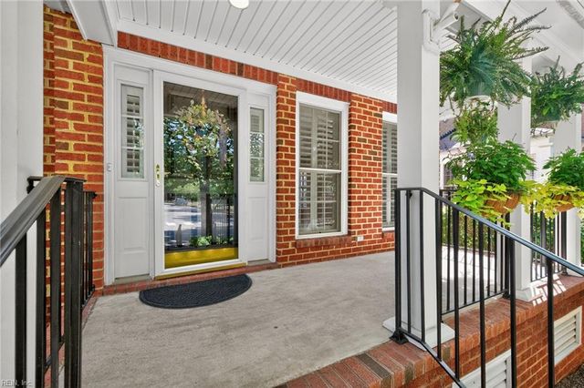 286 Walt Whitman AVE, Newport News, VA 23606