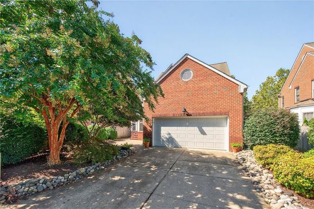 286 Walt Whitman AVE, Newport News, VA 23606