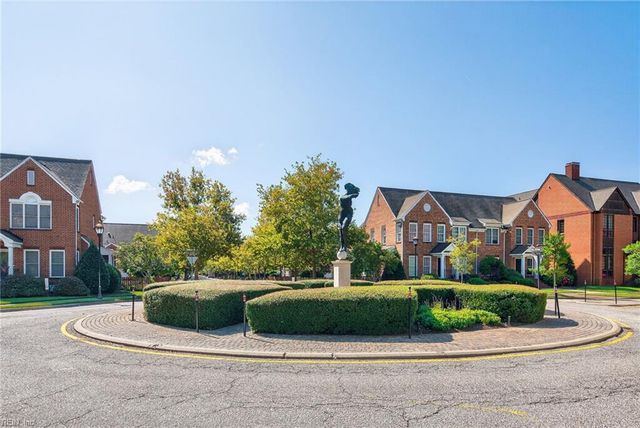 286 Walt Whitman AVE, Newport News, VA 23606
