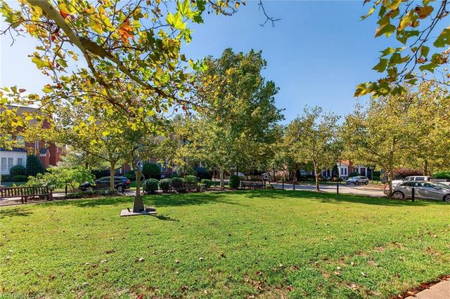 286 Walt Whitman AVE, Newport News, VA 23606