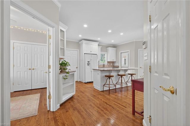 286 Walt Whitman AVE, Newport News, VA 23606