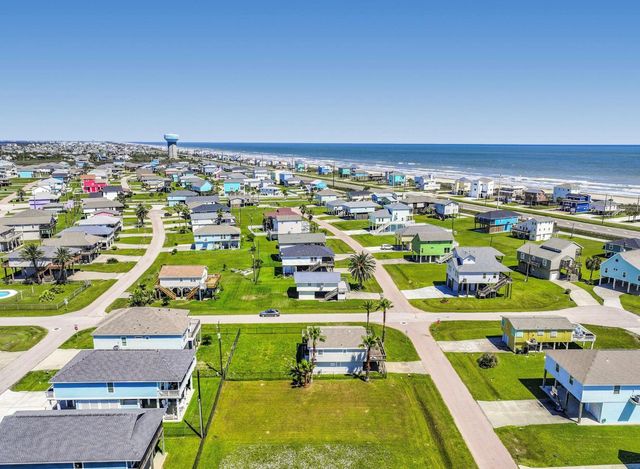 23158 Buena Street, Galveston, TX 77554