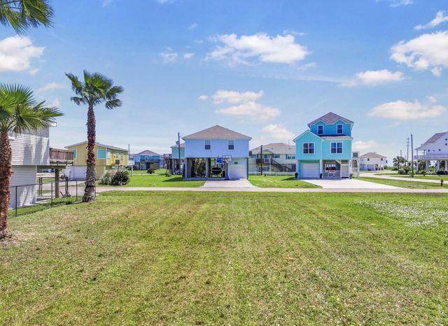 23158 Buena Street, Galveston, TX 77554