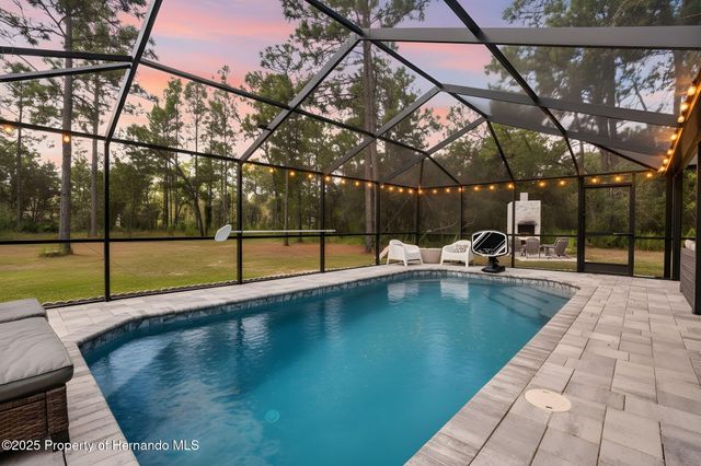 10384 Woodchuck Avenue, Weeki Wachee, FL 34614
