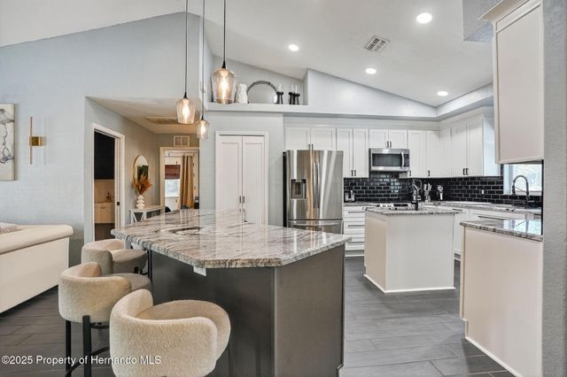 10384 Woodchuck Avenue, Weeki Wachee, FL 34614