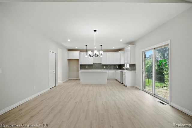 3201 Roma Court, Wixom, MI 48393