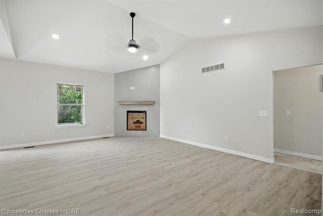 3201 Roma Court, Wixom, MI 48393