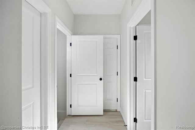 3201 Roma Court, Wixom, MI 48393