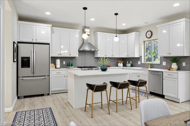 3201 Roma Court, Wixom, MI 48393