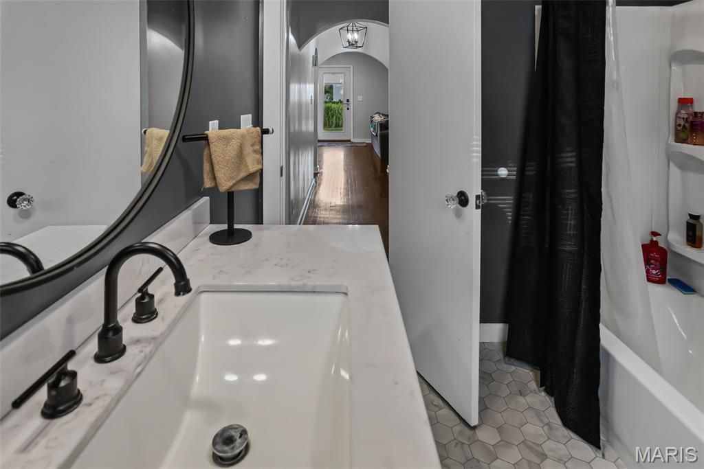 Image 31 of property listing at 702 W Jefferson Street, Pittsfield, IL 62363