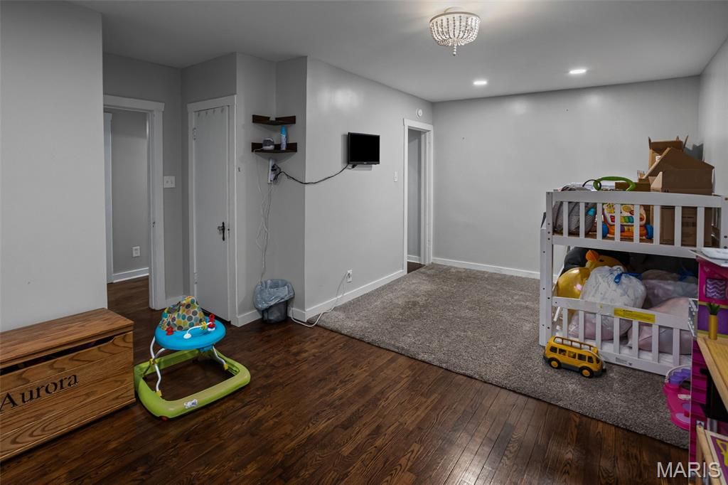 Image 32 of property listing at 702 W Jefferson Street, Pittsfield, IL 62363