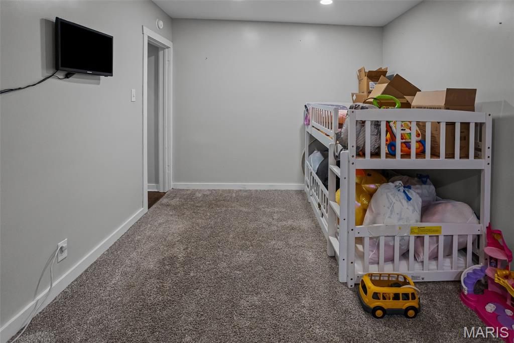 Image 33 of property listing at 702 W Jefferson Street, Pittsfield, IL 62363