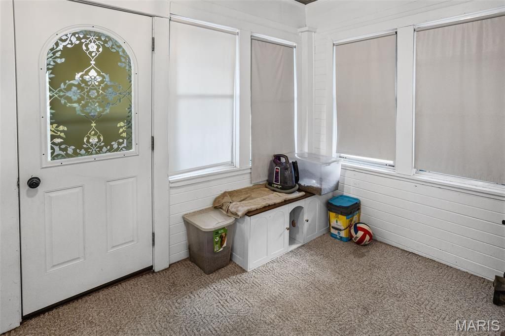 Image 38 of property listing at 702 W Jefferson Street, Pittsfield, IL 62363