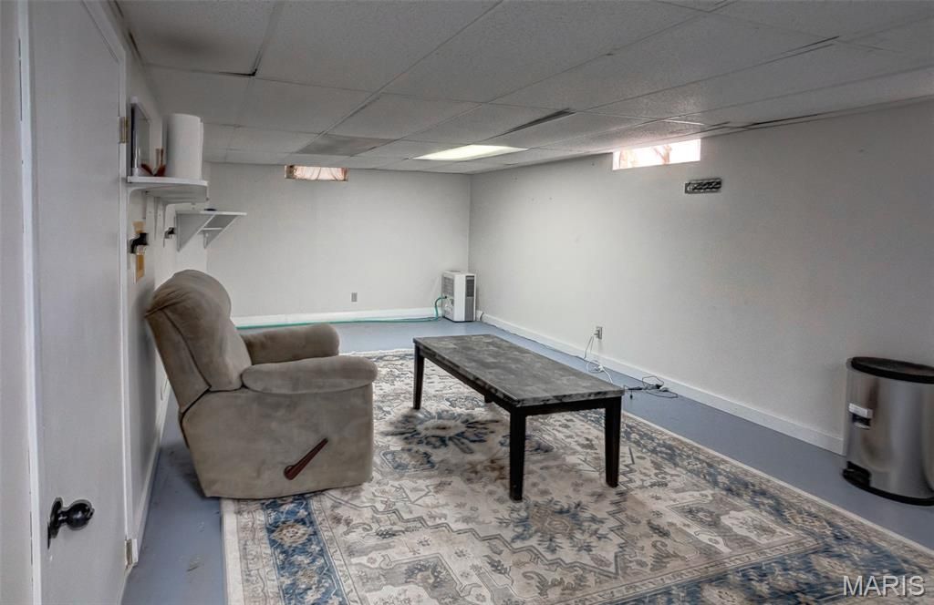 Image 41 of property listing at 702 W Jefferson Street, Pittsfield, IL 62363