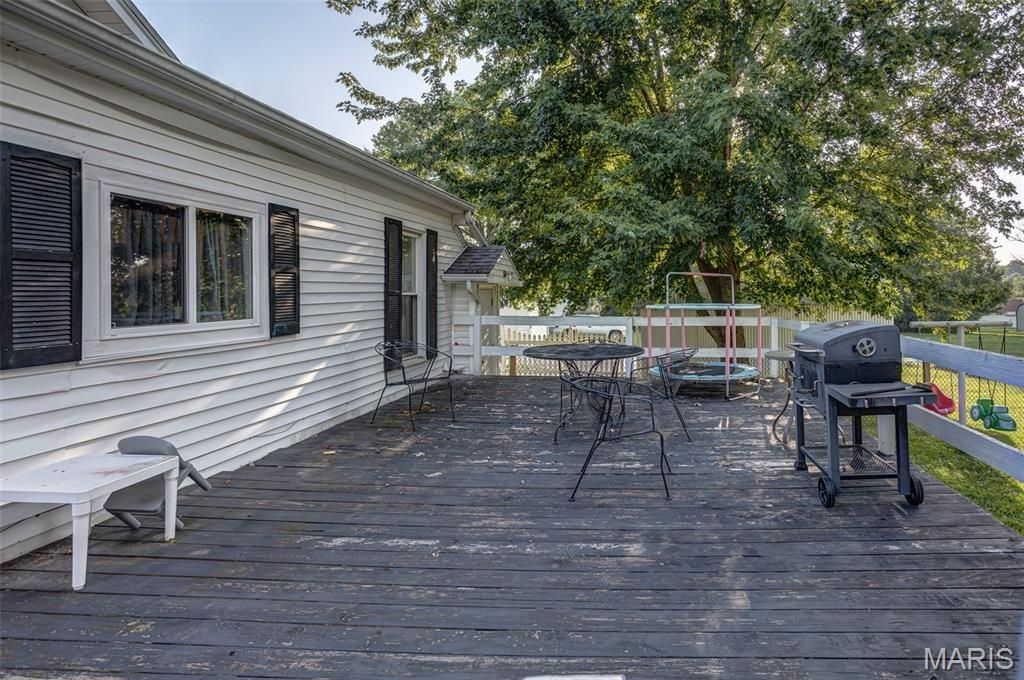Image 47 of property listing at 702 W Jefferson Street, Pittsfield, IL 62363