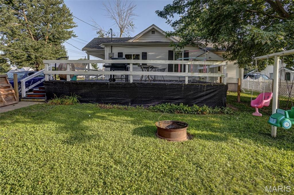 Image 51 of property listing at 702 W Jefferson Street, Pittsfield, IL 62363