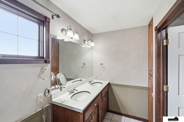 9800 S 120Th Street, Bennet, NE 68317