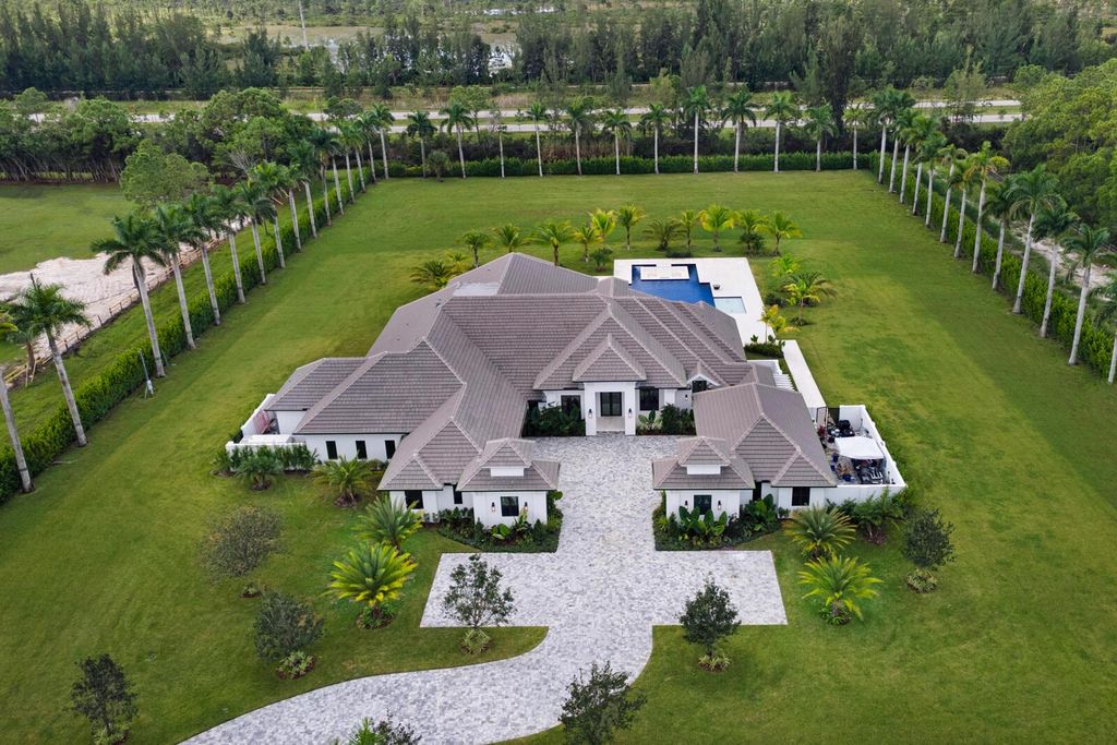 14699 Black Bear Road, Palm Beach Gardens, FL 33418