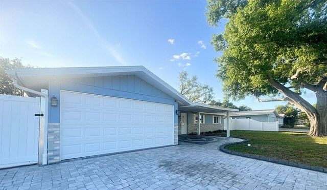 5521 YORKSHIRE WAY, Sarasota, FL 34231