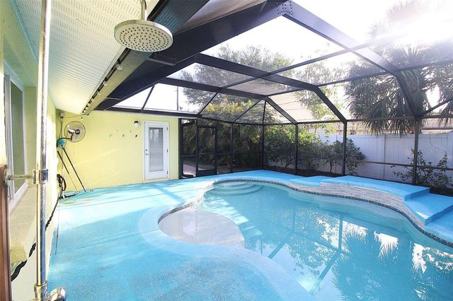 5521 YORKSHIRE WAY, Sarasota, FL 34231