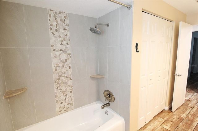 5521 YORKSHIRE WAY, Sarasota, FL 34231