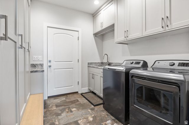 10346 S GRAYROCK CT, Sandy, UT 84092