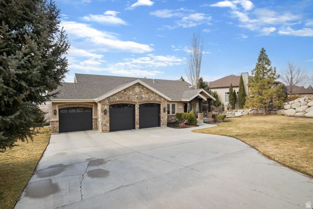 10346 S GRAYROCK CT, Sandy, UT 84092