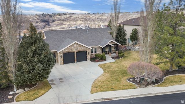 10346 S GRAYROCK CT, Sandy, UT 84092