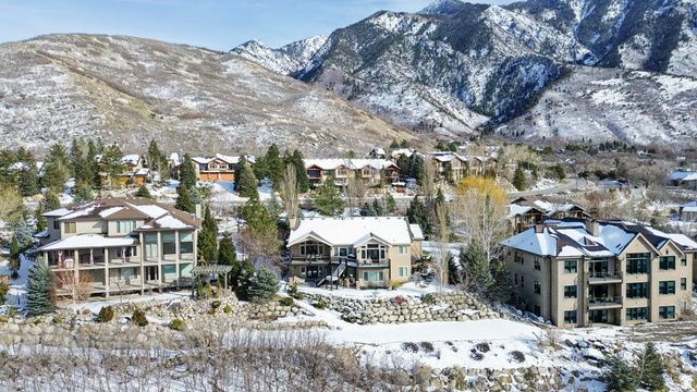 10346 S GRAYROCK CT, Sandy, UT 84092