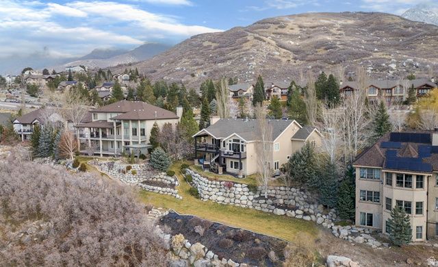 10346 S GRAYROCK CT, Sandy, UT 84092