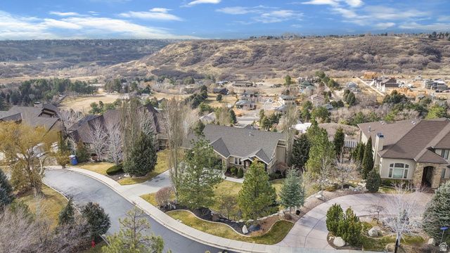 10346 S GRAYROCK CT, Sandy, UT 84092