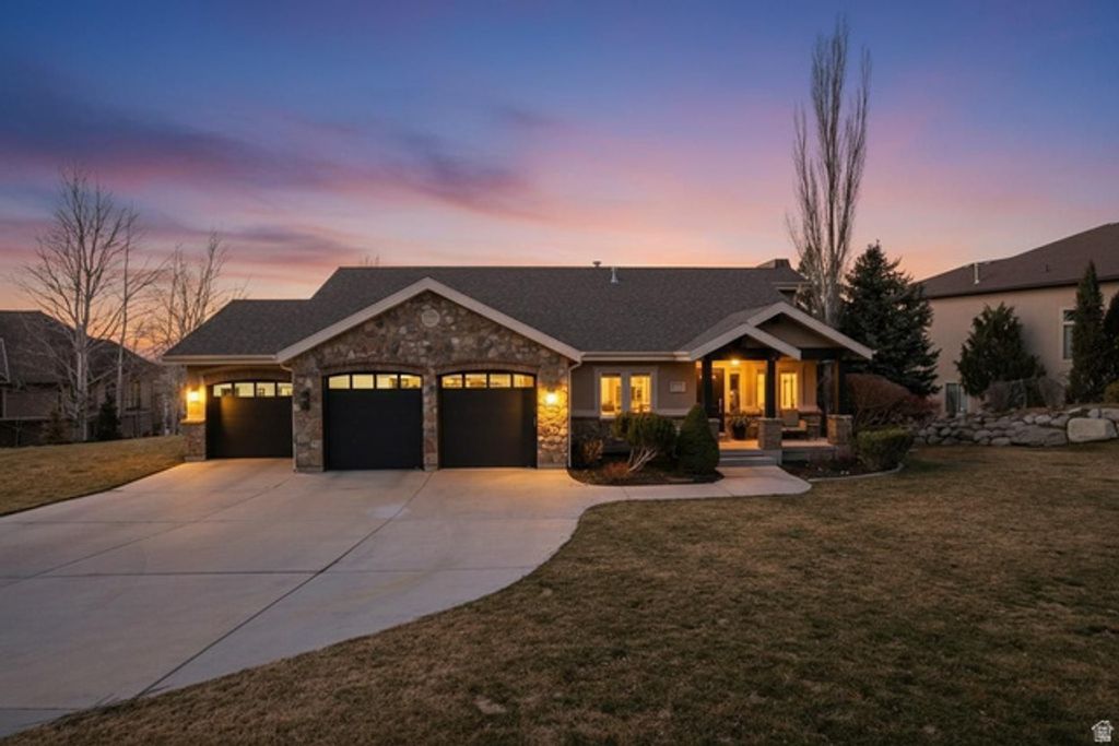 10346 S GRAYROCK CT, Sandy, UT 84092