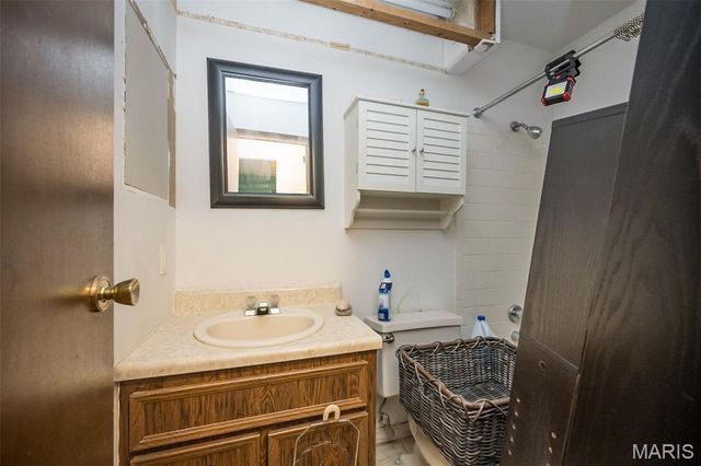 724 Baltic Drive, Florissant, MO 63031