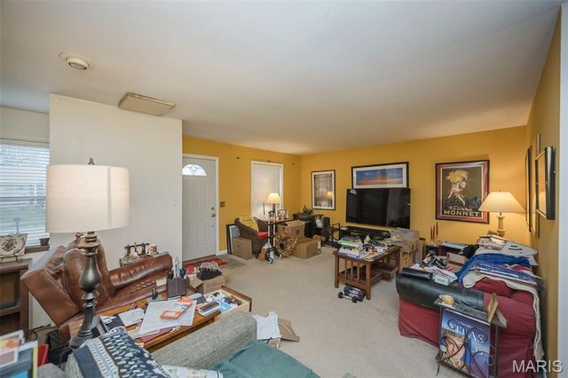 724 Baltic Drive, Florissant, MO 63031