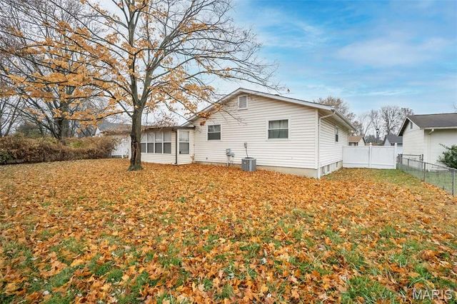 724 Baltic Drive, Florissant, MO 63031