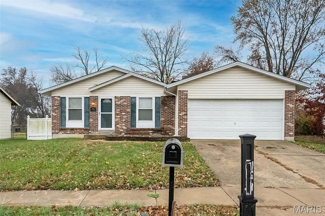 724 Baltic Drive, Florissant, MO 63031