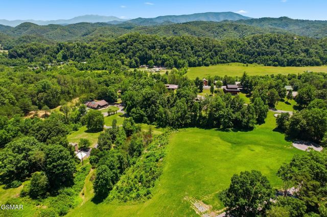 75 Max Ridge Lane, Sevierville, TN 37862