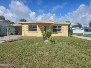 3164 La Paloma Avenue, Daytona Beach, FL 32118