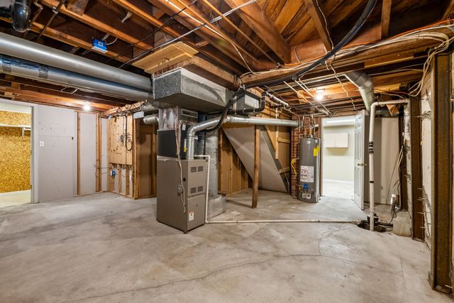 2128 N Erie Ave, Wichita, KS 67214