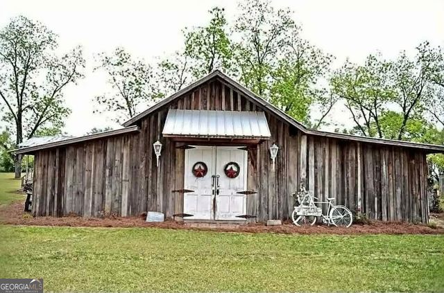 11 Short Cut Road, Lumber City, GA 31549