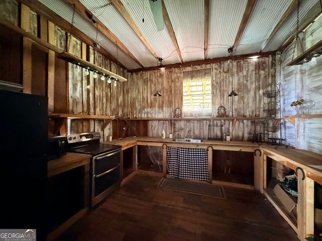 11 Short Cut Road, Lumber City, GA 31549