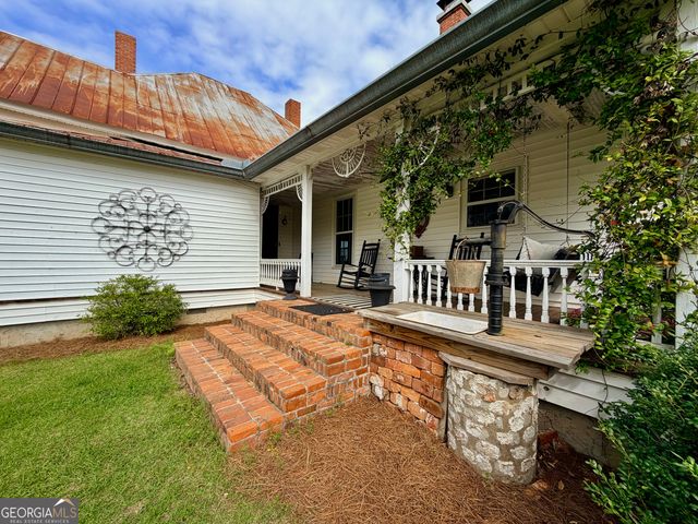 11 Short Cut Road, Lumber City, GA 31549